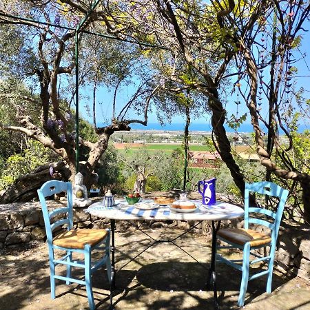 مبيت وإفطار كونفيرسانو Le Finestre Sul Mare المظهر الخارجي الصورة